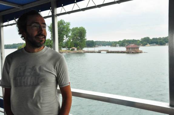 Passeio de barco na região de 1000 Islands, na fronteira de Canadá e Esatdos Unidos